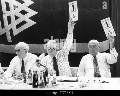 sports, football, functionary, Germany, German Football Association, extraordinary meeting, voting about the introduction of the second national league, from left: president Hermann Goesmann, vice president Hermann Neuberger, chairman of the DFB Bundesliga committee Rudolf Gramlich, Frankfurt am Main 30.6.1973, Additional-Rights-Clearences-Not Available Stock Photo