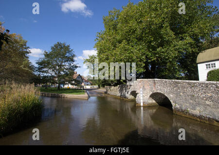 The ford and humpback bridge over the river Darent in Eynsford, Kent, England Stock Photo