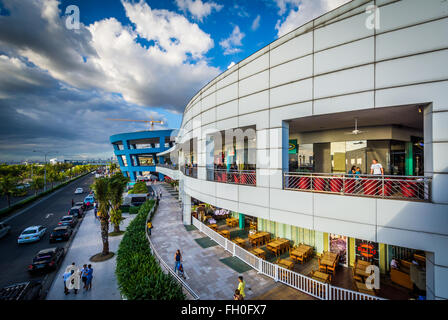 The exterior of the Mall of Asia and Seaside Boulevard, in Pasay, Metro Manila, The Philippines. Stock Photo