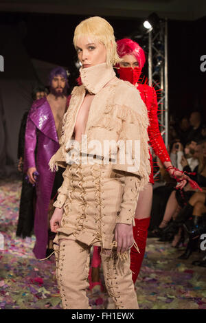 London, UK. 22 February 2016. Vin & Omi AW16 runway show during London Fashion Week. Stock Photo
