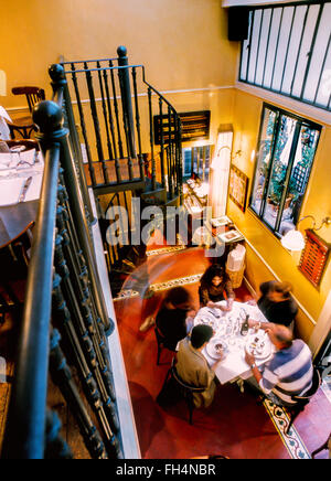 Paris, France , People Sharing Meals in Contemporary French Bistro Restaurant, 'Le Parc aux Cerfs' View From Above. european restaurant interior lights trendy (Now Closed) Stock Photo