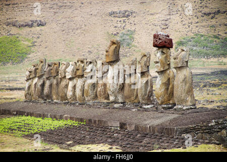 Fifteen moai (statues) on platform at Ahu Tongariki Easter Island, Chile Stock Photo