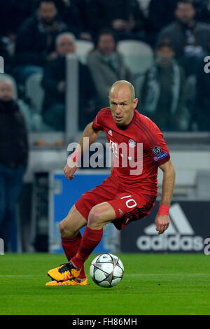 Turin, Italy. 23rd February, 2016. UEFA Champions League football. Juventus versus Bayern Munich. Arjen Robben on the ball Credit:  Action Plus Sports Images/Alamy Live News