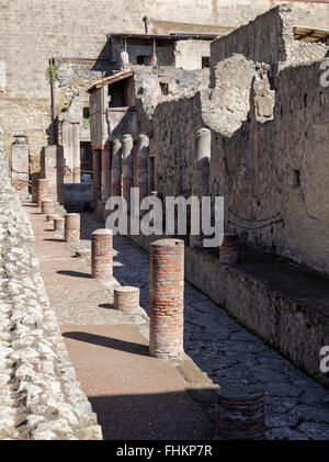 Cardo V Superiore street in Herculaneum Stock Photo
