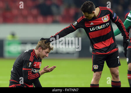 Leverkusen's Stefan Kiessling (L) and Javier Hernandez react during the Europa League match between  Bayer Leverkusen and Sporting CP at BayArena in Leverkusen, Germany, 25 February 2016. Photo: Federico Gambarini/dpa Stock Photo