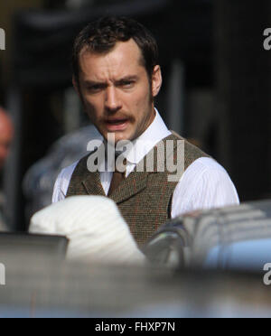 Jude Law as Dr watson on film set of Sherlock Holmes London Islington (credit image © Jack Ludlam) Stock Photo