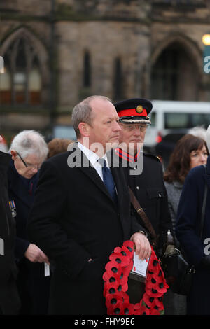Rochdale, UK. 26th February, 2016. Rochdale MP Simon Danczuk holding a wreath at the cenotaph in Rochdale, UK 26th February 2016 Credit:  Barbara Cook/Alamy Live News Stock Photo