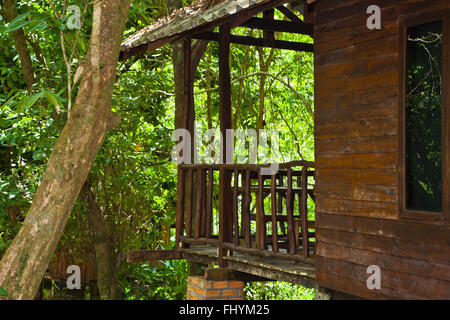 The RIVERSIDE COTTAGES in KHO SOK are a perfect place to stay to visit Kho Sok National Park - THAILAND Stock Photo