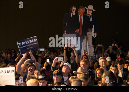 Supporters of Republican presidential candidate Donald Trump hold signs during a campaign rally in Fort Worth Texas Stock Photo