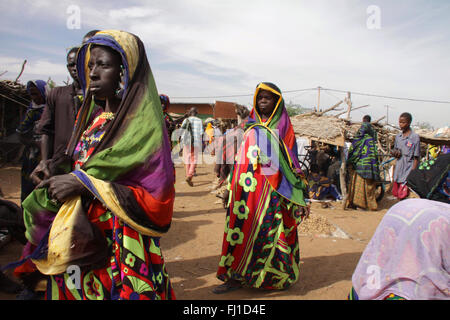 Crowd at Gorom Gorom weekly market , Sahel ,Burkina Faso Stock Photo