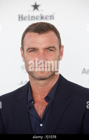 Santa Monica, Los Angeles, California, USA. 27th Feb, 2016. Actor Liev Schreiber arrives at the 31st annual Film Independent Spirit Awards in a tent on Santa Monica Beach in Santa Monica, Los Angeles, USA, on 27 February 2016. Photo: Hubert Boesl - NO WIRE SERVICE - Credit:  dpa picture alliance/Alamy Live News Stock Photo
