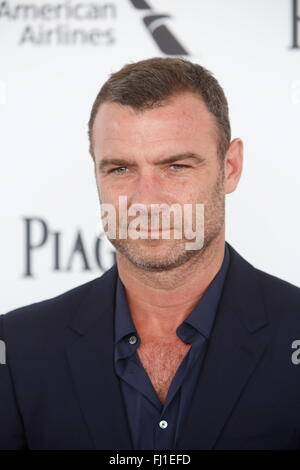 Santa Monica, Los Angeles, California, USA. 27th Feb, 2016. Actor Liev Schreiber arrives at the 31st annual Film Independent Spirit Awards in a tent on Santa Monica Beach in Santa Monica, Los Angeles, USA, on 27 February 2016. Photo: Hubert Boesl - NO WIRE SERVICE - Credit:  dpa picture alliance/Alamy Live News Stock Photo