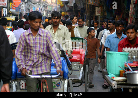 People and traffic in Pahar Ganj, New Delhi, India Stock Photo