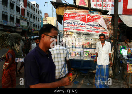Man wearing lungi in a street of Madurai, India Stock Photo
