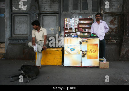 Street vendor in Colaba, Mumbai , India Stock Photo