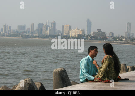 Couple of lovers on Marine drive, Mumbai , India Stock Photo