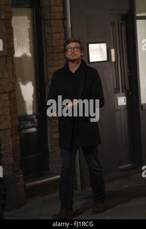 Simon Baker.and Rose Byrne on set filming I Give It a Year In Soho London 14 pics (credit image © Jack Ludlam) Stock Photo