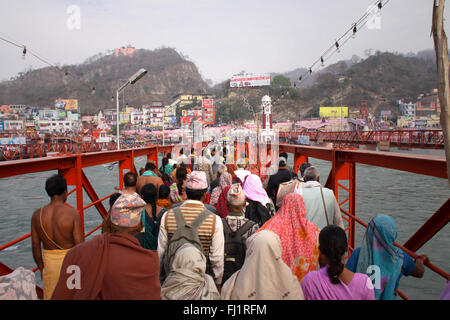 Crowd at the Har ki Pauri (main ghat) on the banks of Ganges river during Kumbh mela in Haridwar  , India Stock Photo