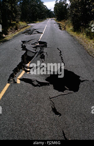 Damage caused by EARTHQUAKE of 1978 - HAWAII VOLCANOES NATIONAL PARK, HAWAII Stock Photo