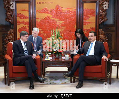 Beijing, China. 29th Feb, 2016. Chinese Premier Li Keqiang (R, front) meets with U.S. Treasury Secretary Jacob Lew, in Beijing, capital of China, Feb. 29, 2016. © Pang Xinglei/Xinhua/Alamy Live News Stock Photo