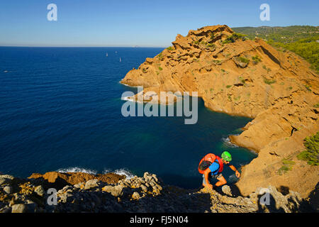 climber at coastal rock Bec de l'Aigle, France, Provence, Calanques National Park, La Ciotat Stock Photo
