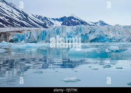 Monacobreen Glacier, Norway, Svalbard Stock Photo