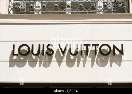 Louis Vuitton shop in Vienna, Austria Stock Photo: 67863644 - Alamy