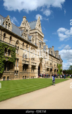 Tourists visit Christ Church College, Oxford University Oxford, England Stock Photo