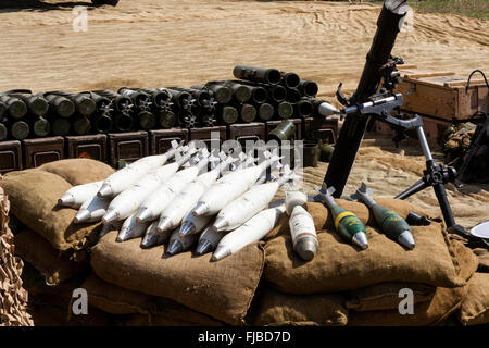 81mm mortar rounds Stock Photo - Alamy