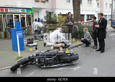 Dortmund, Germany. 01st Mar, 2016. Actors Sybille J. Schedwill, Joerg Hartmann, Anna Schudt, Aylin Tezel and Stefan Konarske during a photocall on set of the WDR Tatort 'Zahltag'. © Maik Boenisch/Pacific Press/Alamy Live News Stock Photo