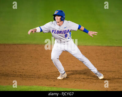 Orlando, FL, USA. 1st Mar, 2016. Florida infielder Deacon Liput (8) during NCAA baseball game action between the Florida Gators and the UCF Knights. Florida defeated UCF 9-5 at Jay Bergman Field in Orlando, FL Romeo T Guzman/CSM/Alamy Live News Stock Photo