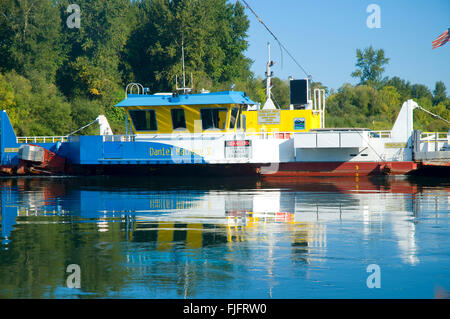 Willamette River ferry, Willamette Mission State Park, Oregon Stock Photo