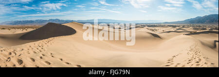 Mesquite Flat Sand Dunes, sand dunes, foothills of Amargosa Range Mountain Range behind, Death Valley Stock Photo