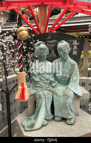 Japan, Osaka, Ohatsu Tenjin Shrine, lovers statue, Stock Photo