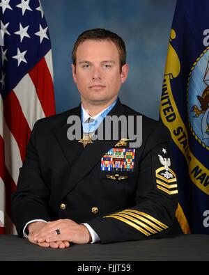 navy seal dress uniform American navy dress uniform hi-res stock photography and images