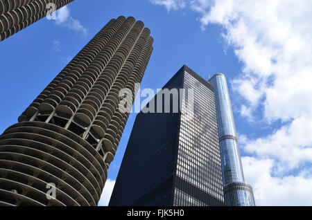 Low Angle View of Marina City Twin Towers, 330 North Wabash, the former IBM from the Chicago River Stock Photo