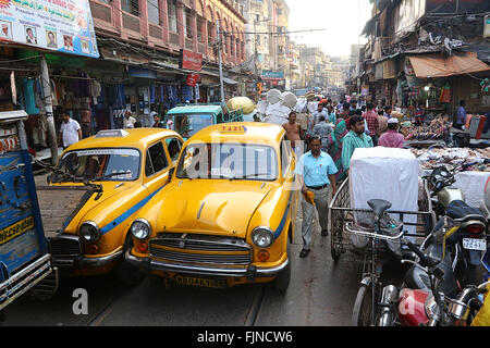 19 February 2016. Barabazaar Road traffic West Bengal, Kolkata. Photo by Palash Khan Stock Photo