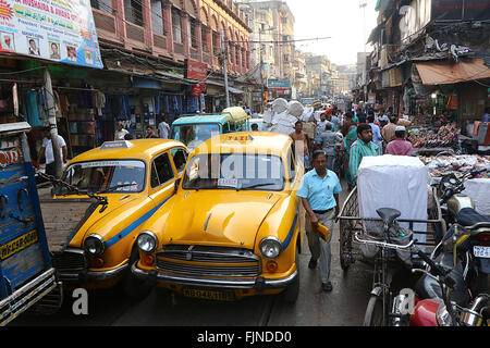 19 February 2016. Barabazaar Road traffic West Bengal, Kolkata. Photo by Palash Khan Stock Photo