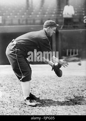 BASEBALL, Eddie Cicotte, pitcher & player for the Chicago White Sox baseball  team, from 1912-1920 Stock Photo - Alamy