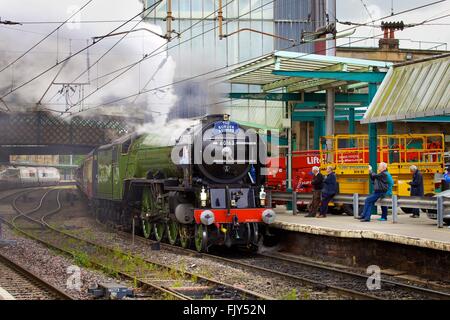 Steam train LNER Peppercorn Class A1 60163 Tornado. Carlisle Railway Station, Carlisle, Cumbria, West Coast Main Line, England. Stock Photo