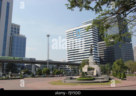 Office buildings, Chatuchak Park, Bangkok, Thailand Stock Photo - Alamy