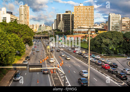 Sao Paulo, Sao Paulo, Brasil. 28th July, 2020. (INT) Heavy Traffic in Sao  Paulo. July 28, 2020, Sao Paulo, Brazil: Heavy traffic of vehicles on  Avenida Belmira Marin in the south zone