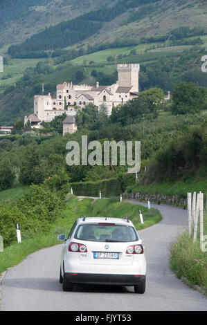 Back Roads Northern Italy -Drive 8 Back Roads Northern Italy Italy Trentino Alto Adige Val di Venosta Churburg Castle with road Stock Photo