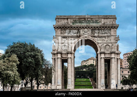 Genoa, Italy, the Arco della Vittoria in Piazza della Vittoria Stock ...