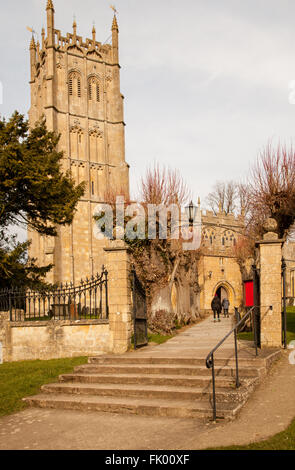 St James church and east banqueting house at Chipping Campden in the English Cotswolds Stock Photo