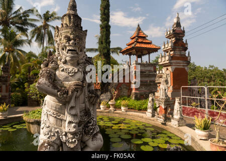 Statue at the Buddhist temple Brahma Vihara Arama in Banjar, Lovina, Bali, Indonesia Stock Photo