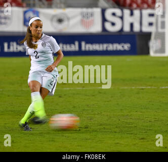 Tampa, Florida, USA. 3rd Mar, 2016. March 3, 2016 : Mallory Pugh #2, of USA, during the matchup between USA and England in the She Believes Cup at Raymond James Stadium in Tampa, Florida. Douglas DeFelice/ESW/CSM/Alamy Live News Stock Photo