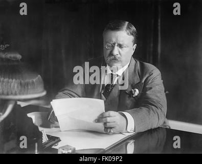 U.S. President Theodore Roosevelt at Desk, Washington DC, USA, circa 1906.jpg Stock Photo