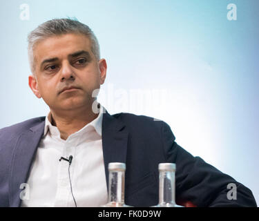 Royal Society of Medicine, Wimpole Street, London, March 4th 2016. Labour Party Candidate Sadiq Khan at the Greener London Mayoral Hustings held at the Royal Society of Medicine in London. Credit:  Paul Davey/Alamy Live News Stock Photo