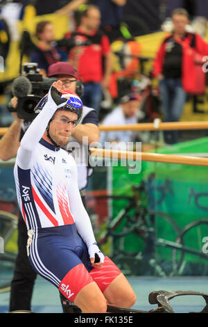 London, UK, 4 March 2016. UCI 2016 Track Cycling World Championships. Great Britain's Mark Cavendish  took to the track in the opening round of the Men's Omnium, the Scratch Race. He took 6th place and lies 6th overall after day one. Credit:  Clive Jones/Alamy Live News Stock Photo